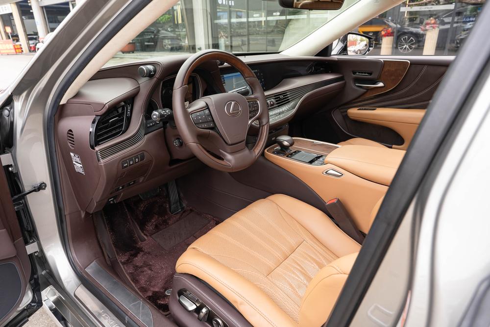 Lexus Lexus LS