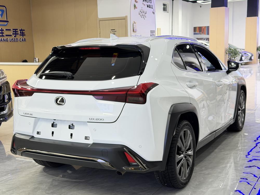 Lexus Lexus UX