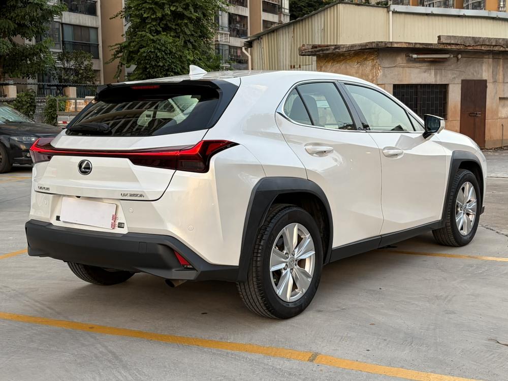 Lexus Lexus UX
