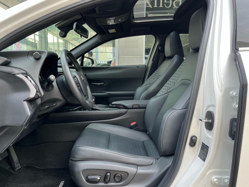 Lexus Lexus UX
