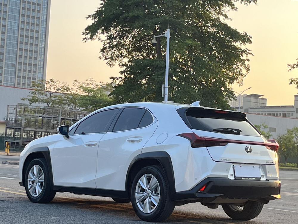 Lexus Lexus UX