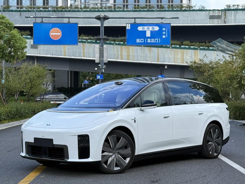 Li Auto 理想i9