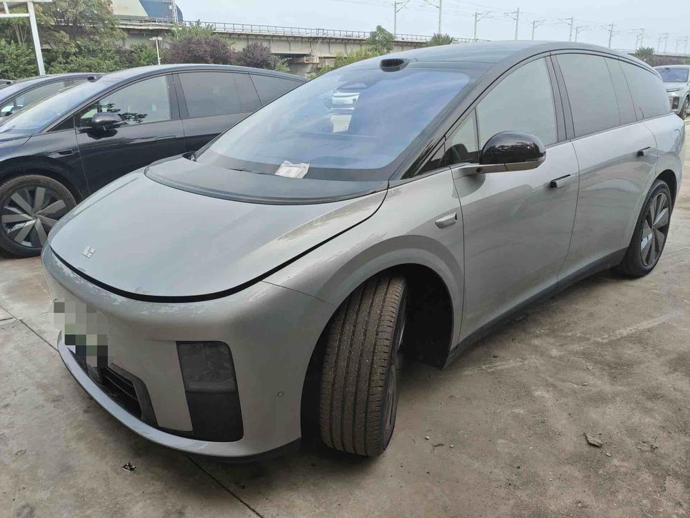 Li Auto Li Auto i8