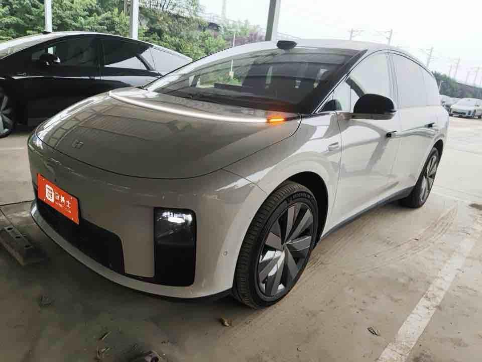 Li Auto Li Auto i8
