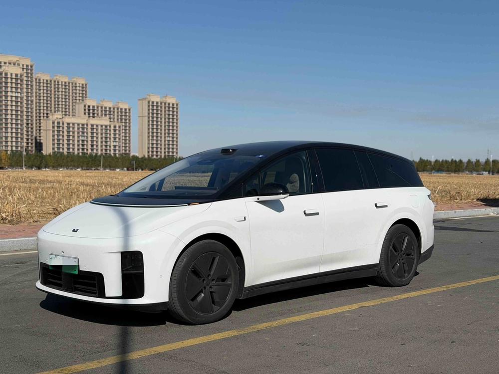 Li Auto Li Auto i8