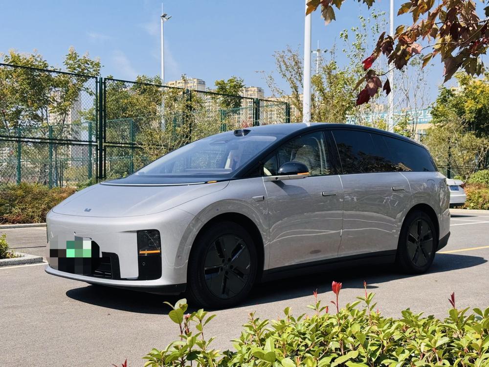 Li Auto Li Auto i8