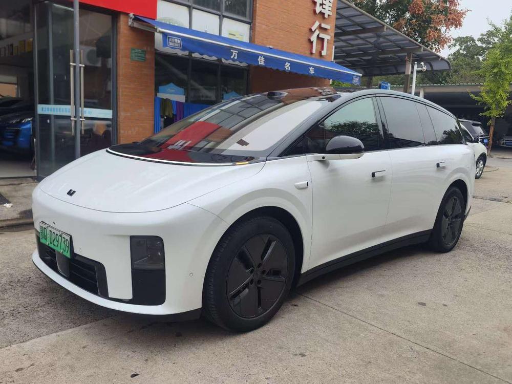 Li Auto Li Auto i8