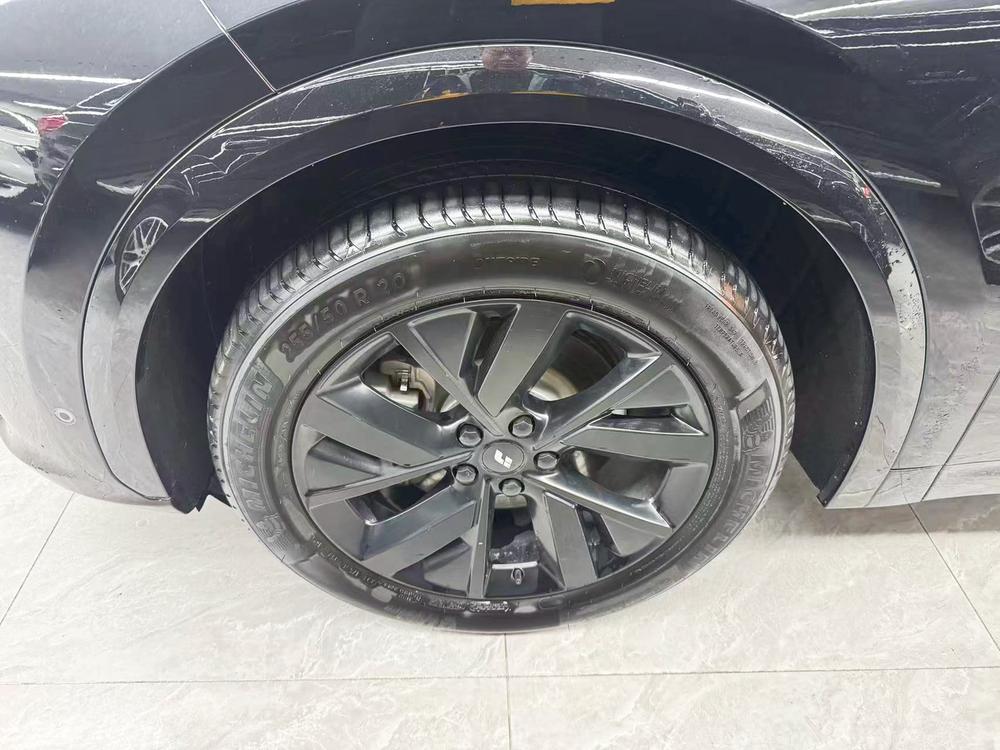 Li Auto Li Auto L7