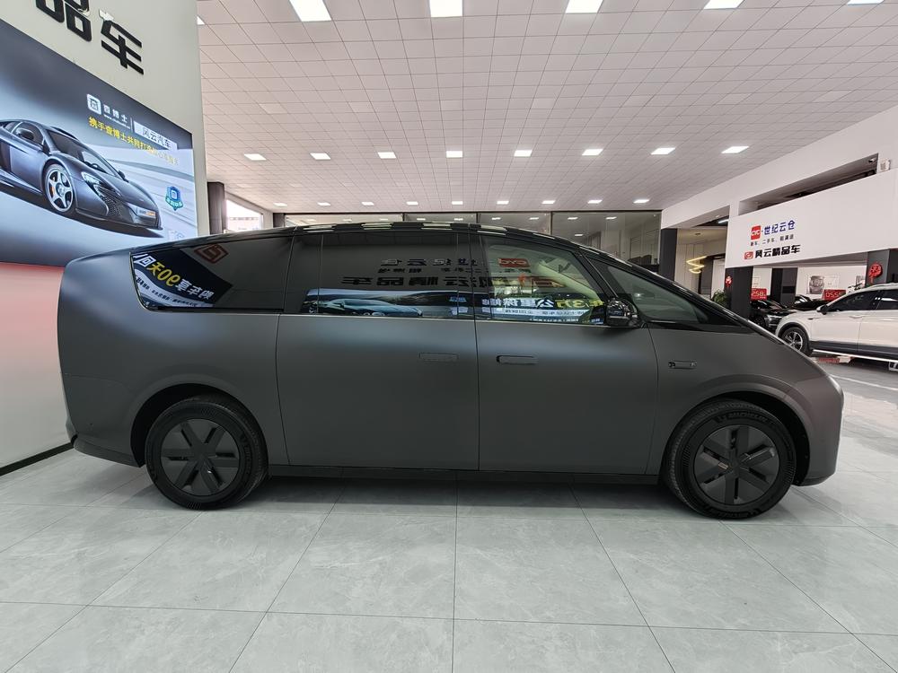 Li Auto Li Auto MEGA