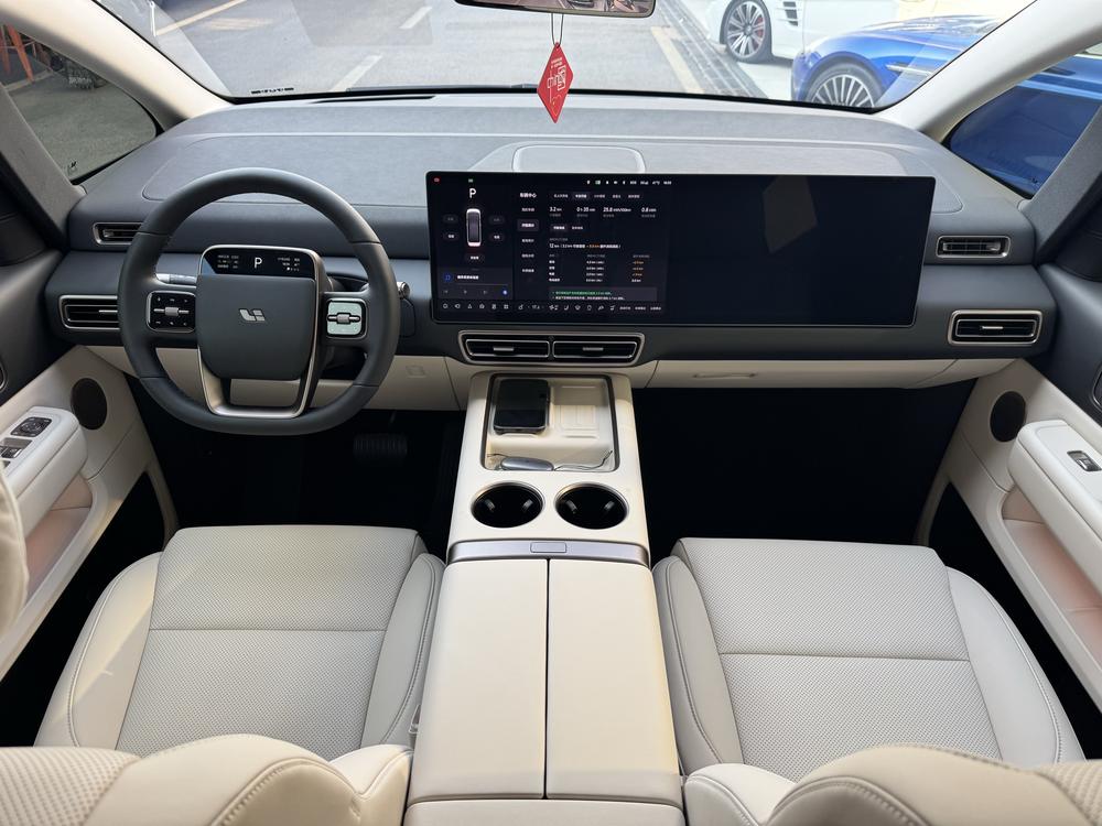 Li Auto Li Auto MEGA