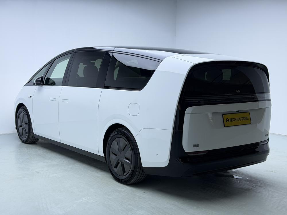 Li Auto Li Auto MEGA