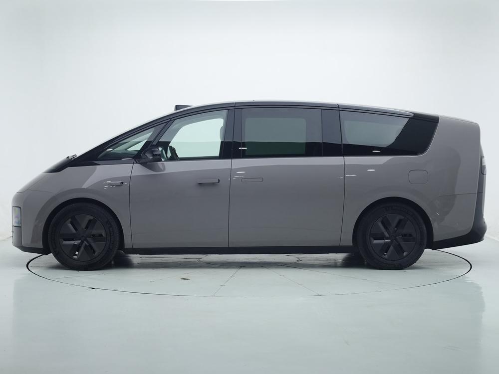 Li Auto Li Auto MEGA