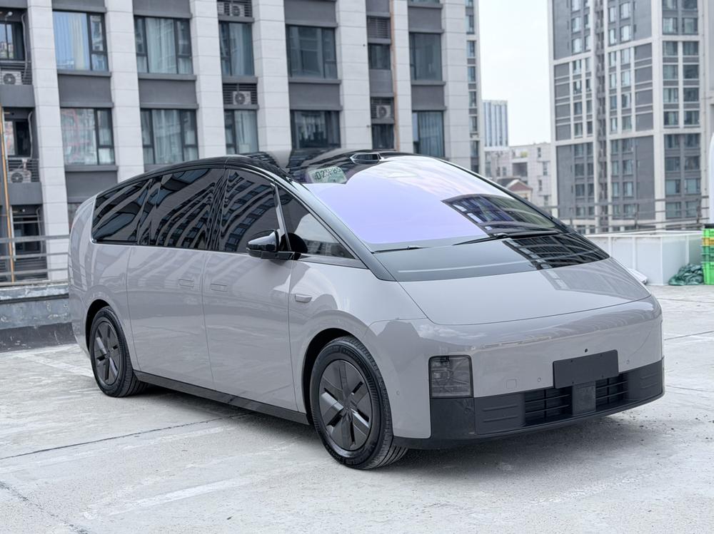 Li Auto Li Auto MEGA