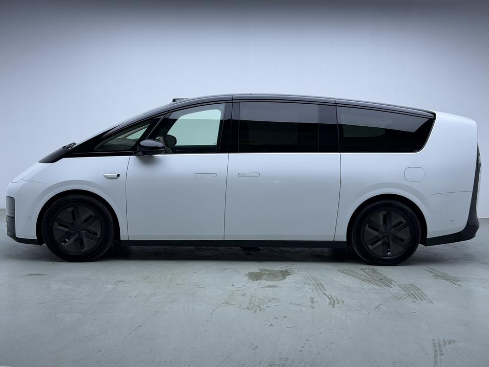 Li Auto Li Auto MEGA