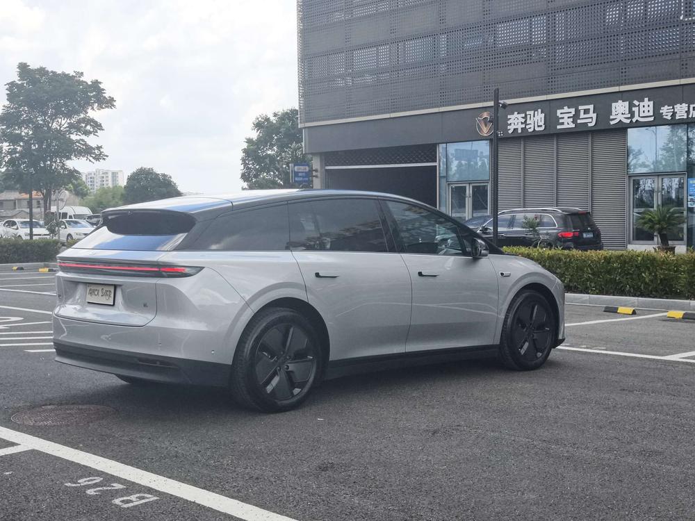 Li Auto Li i6