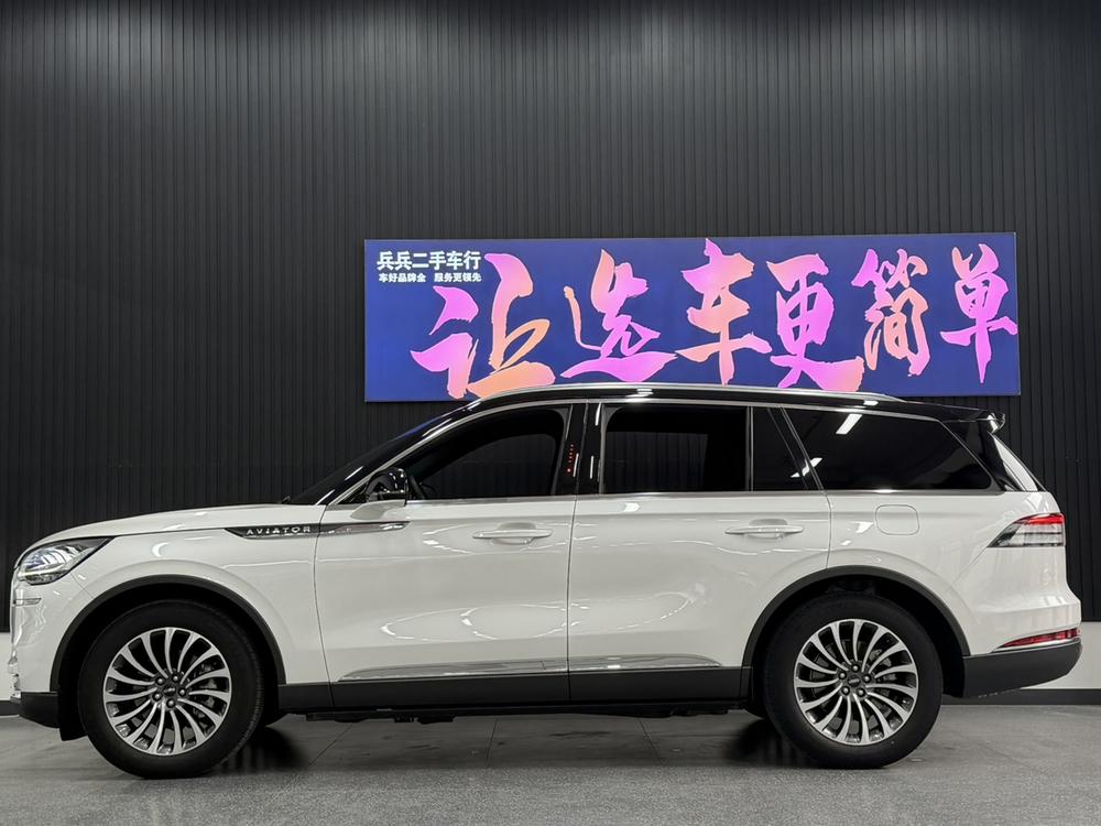 Lincoln Aviator