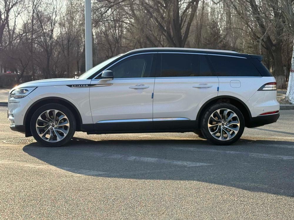 Lincoln Aviator