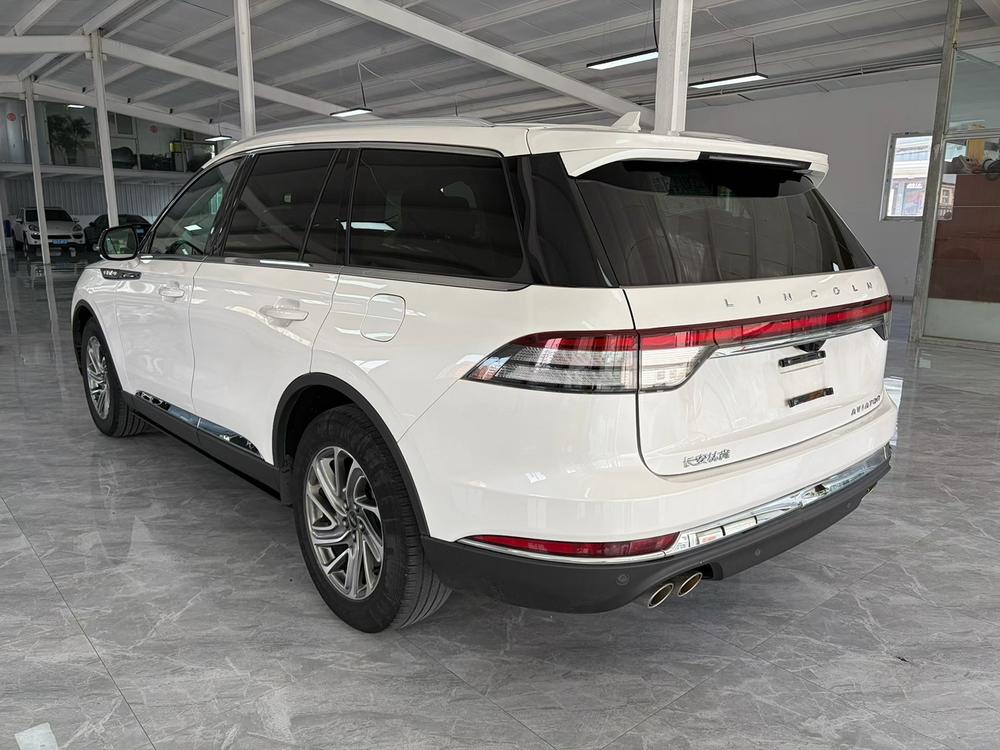 Lincoln Aviator