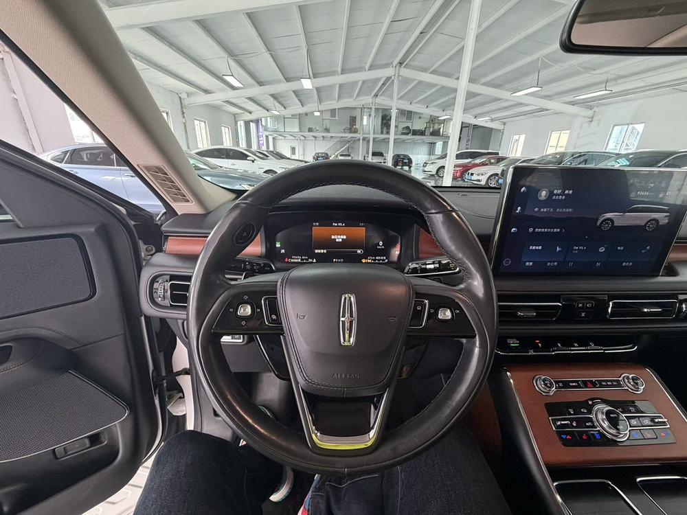 Lincoln Aviator