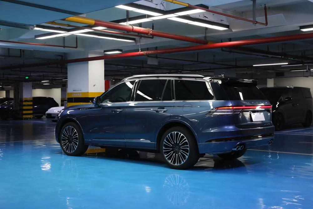 Lincoln Aviator