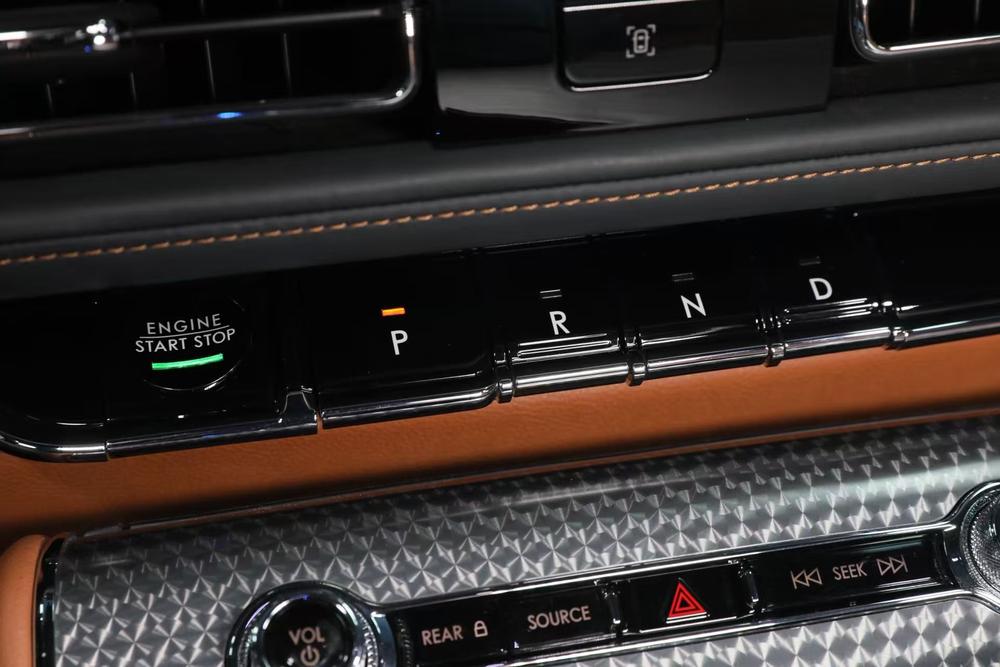 Lincoln Aviator