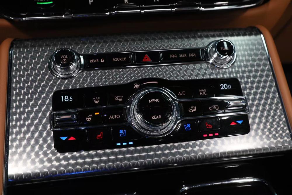 Lincoln Aviator