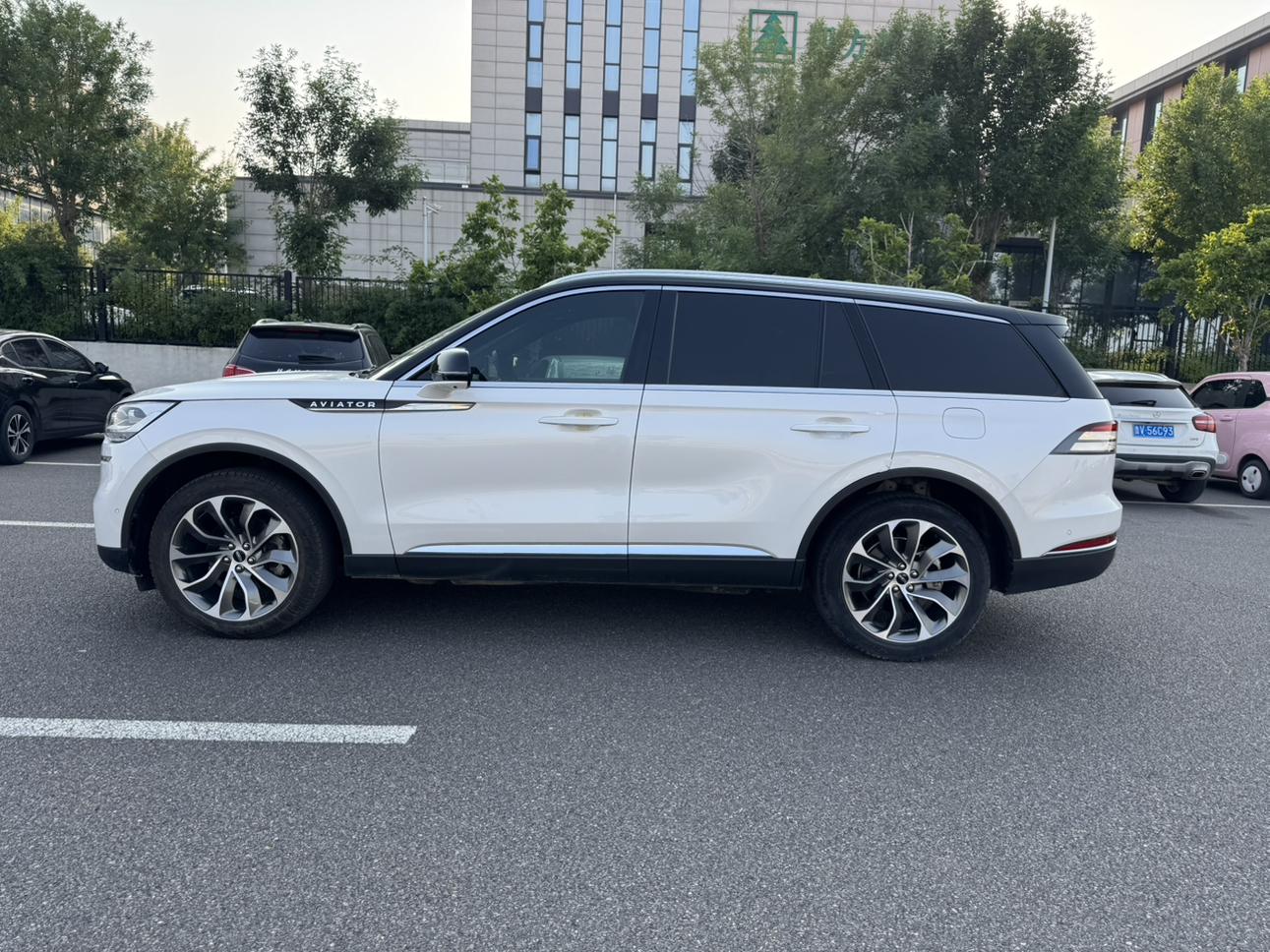 Lincoln Aviator
