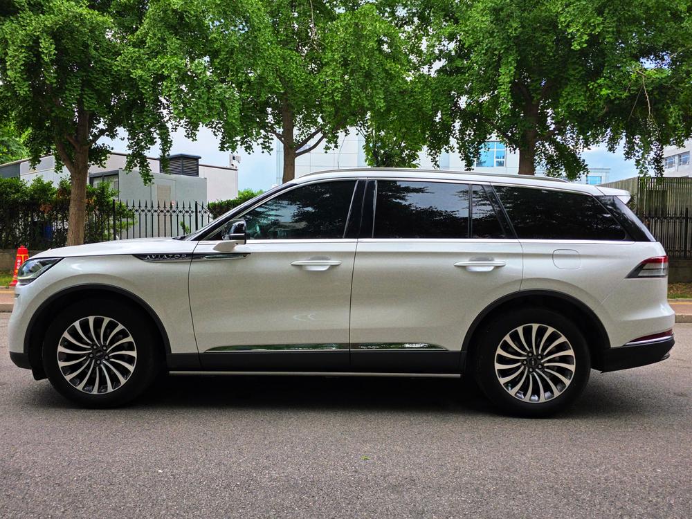 Lincoln Aviator