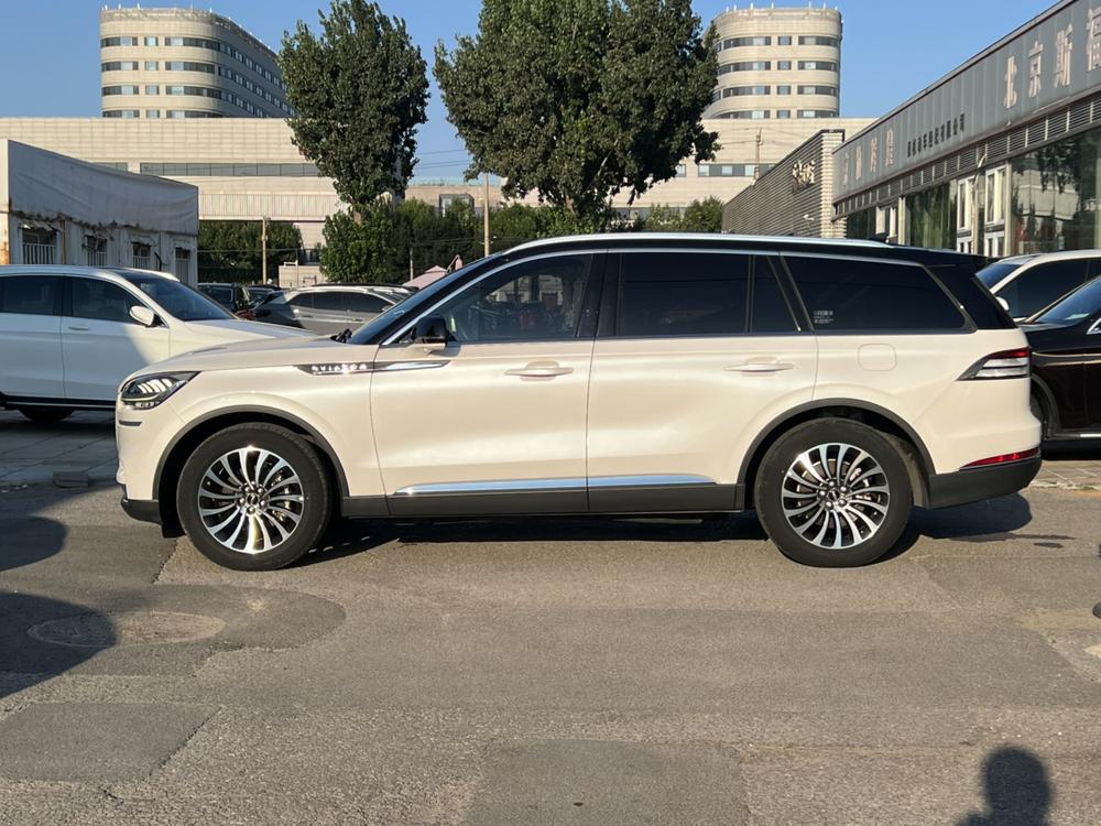 Lincoln Aviator