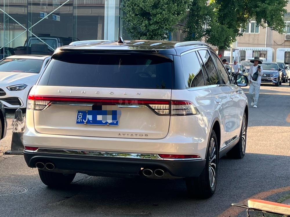 Lincoln Aviator