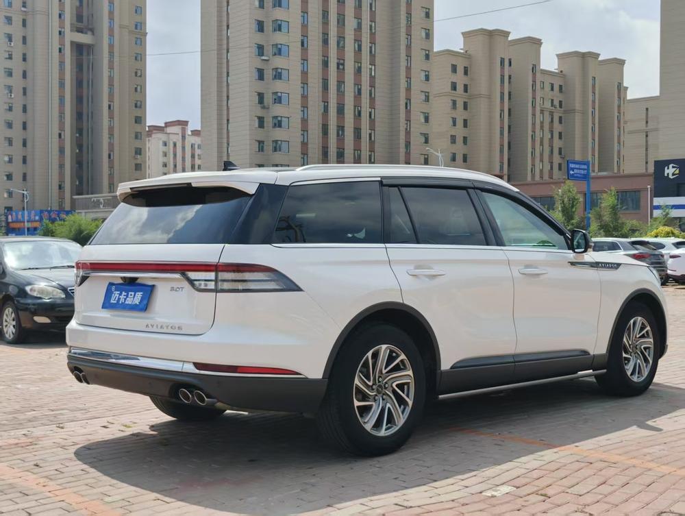 Lincoln Aviator