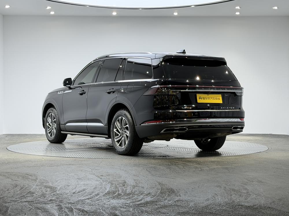 Lincoln Aviator