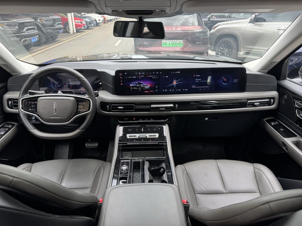 Lincoln Aviator