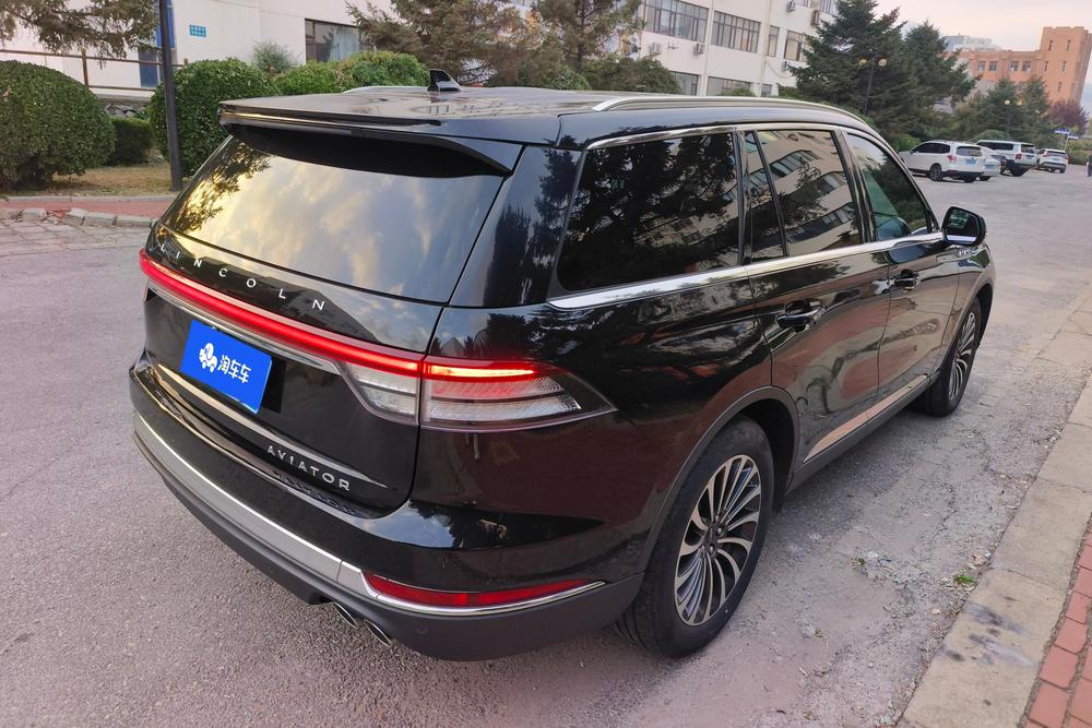 Lincoln Aviator