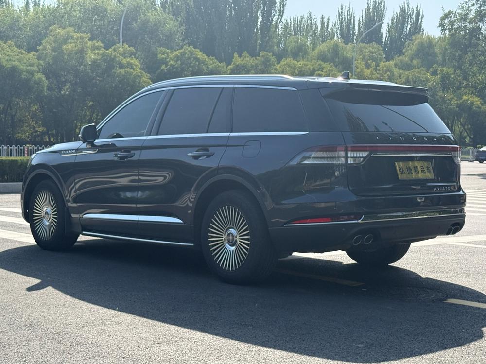 Lincoln Aviator