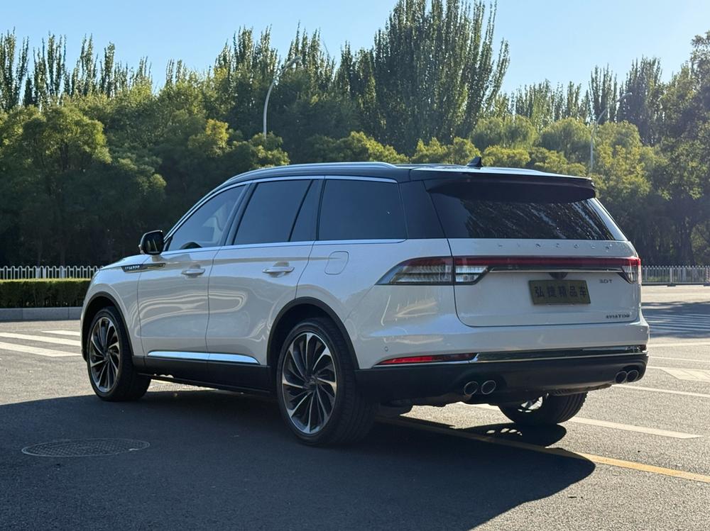 Lincoln Aviator