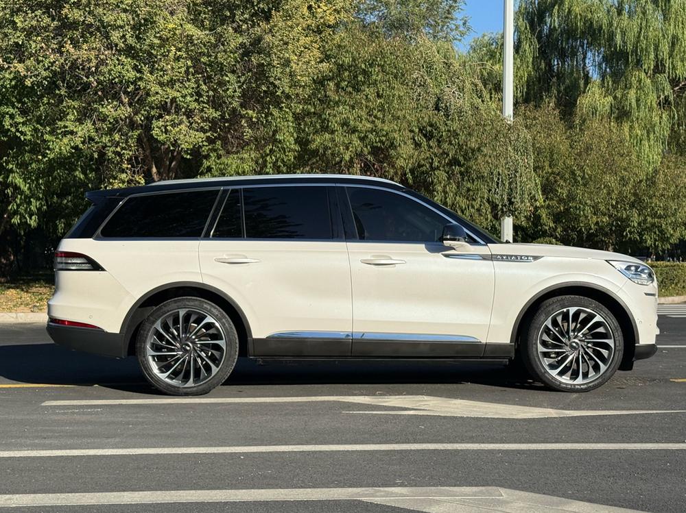 Lincoln Aviator