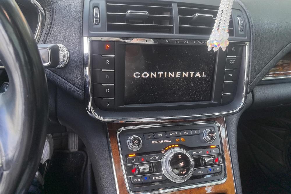 Lincoln Lincoln Continental