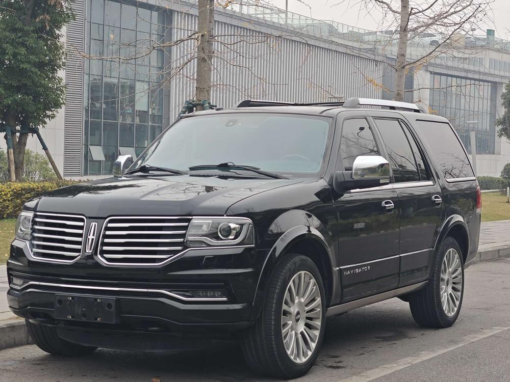 Lincoln Navigator