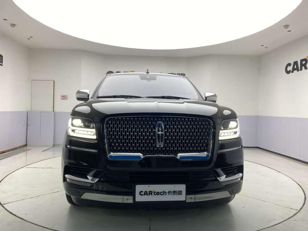Lincoln Navigator