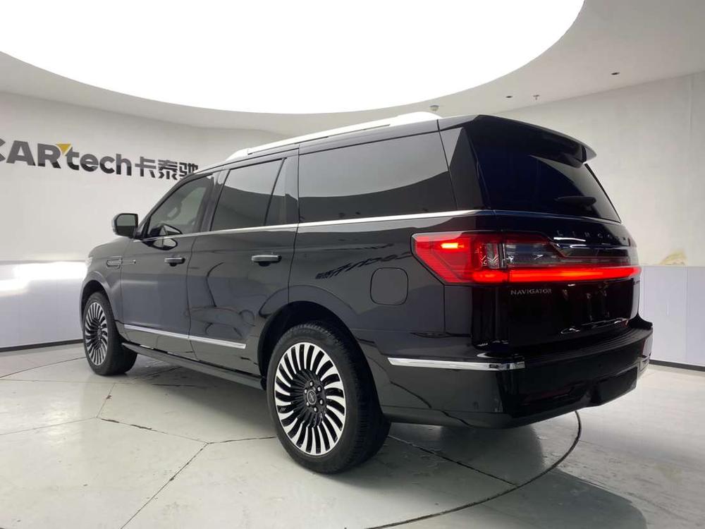 Lincoln Navigator