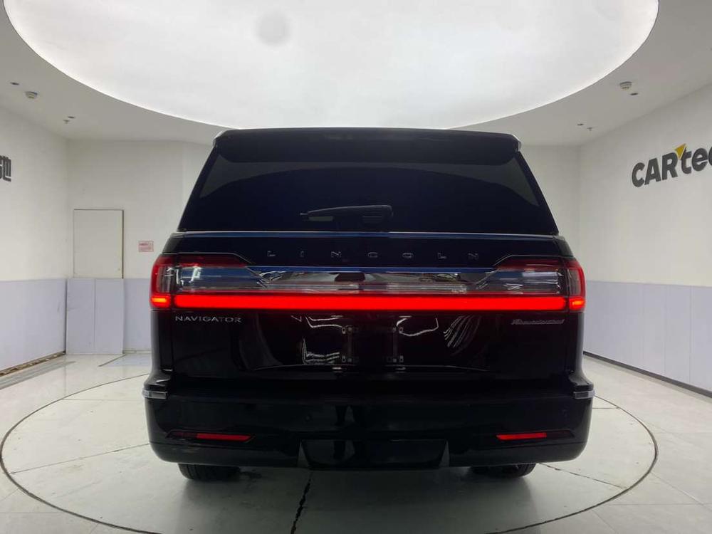 Lincoln Navigator