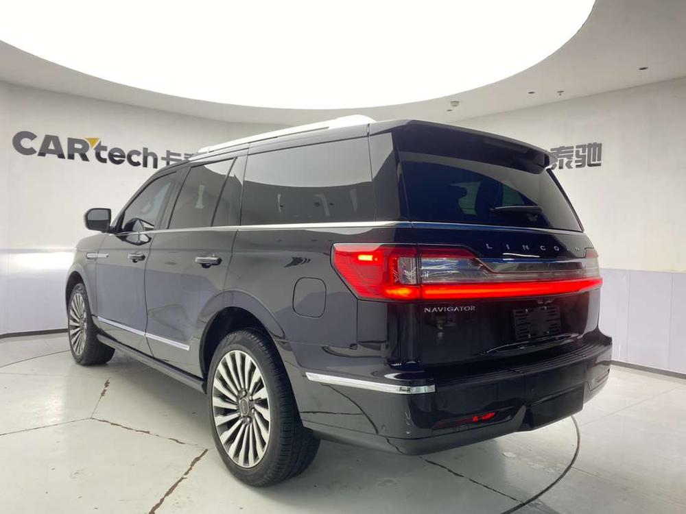 Lincoln Navigator