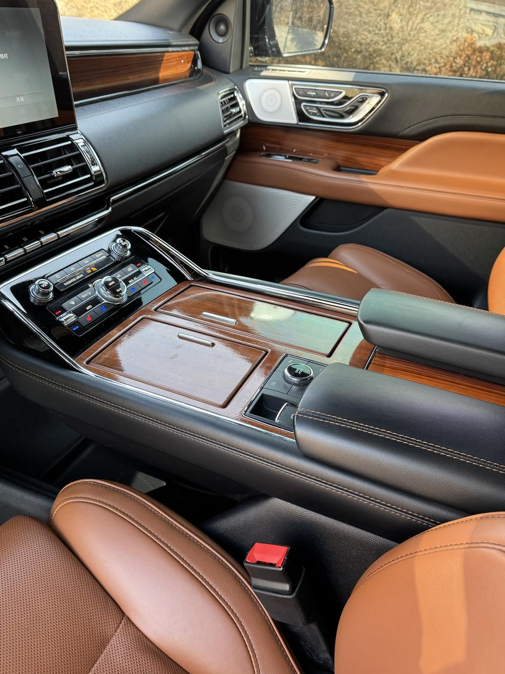 Lincoln Navigator