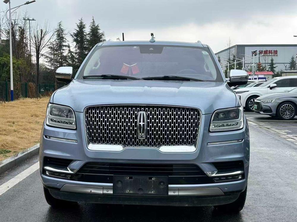 Lincoln Navigator