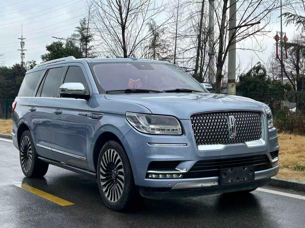 Lincoln Navigator