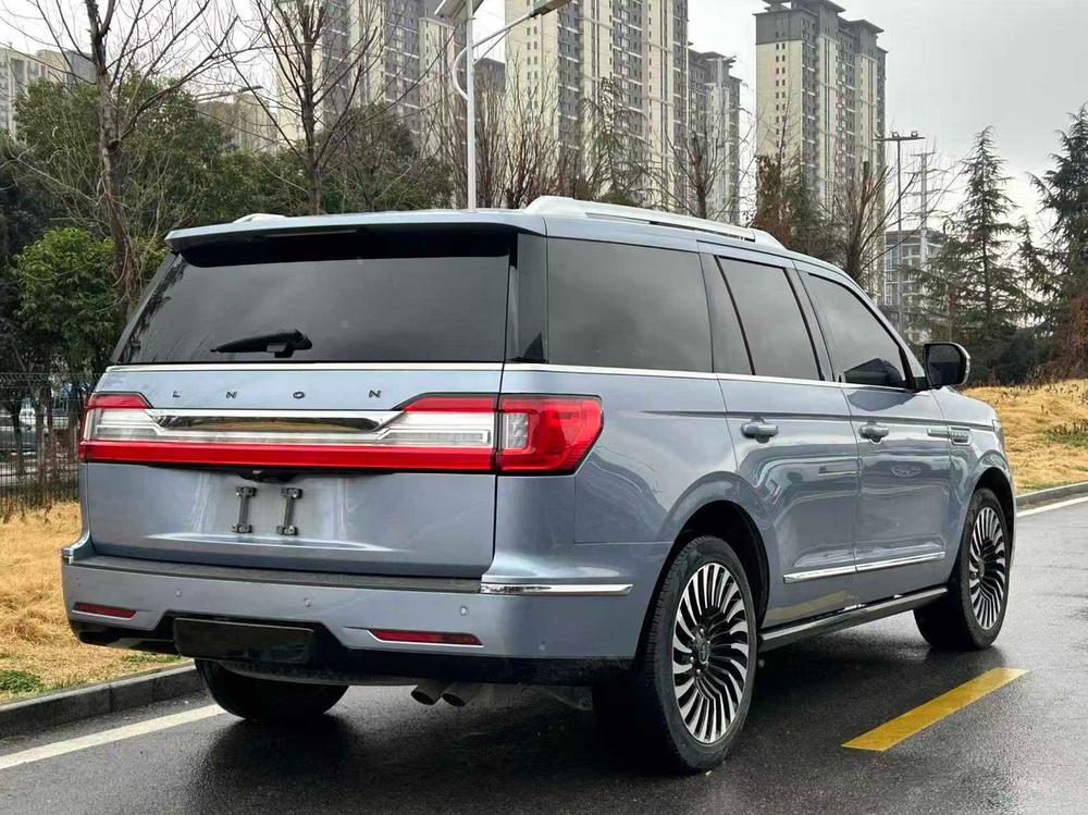 Lincoln Navigator