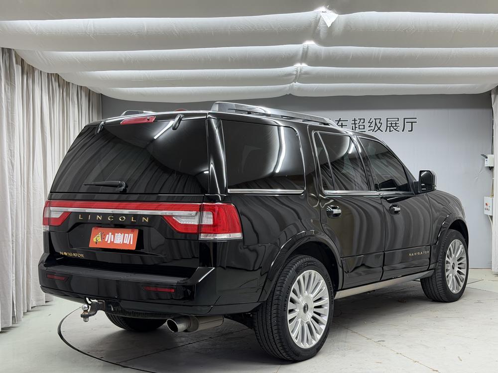 Lincoln Navigator