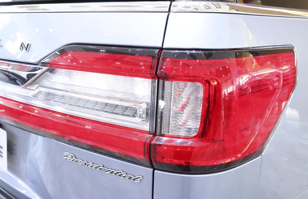 Lincoln Navigator