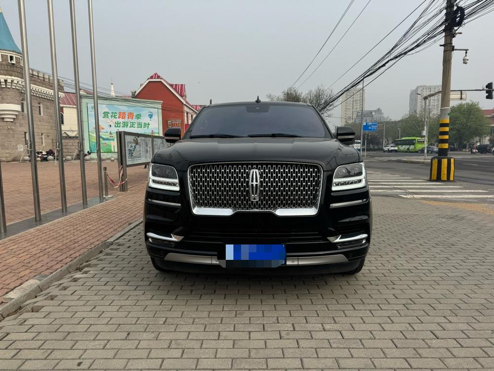 Lincoln Navigator